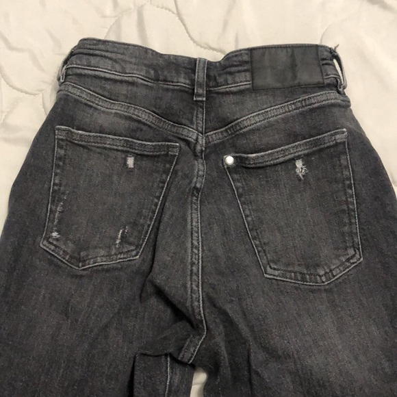 Black Ripped H&M Mom Jeans - Picture 4 of 4
